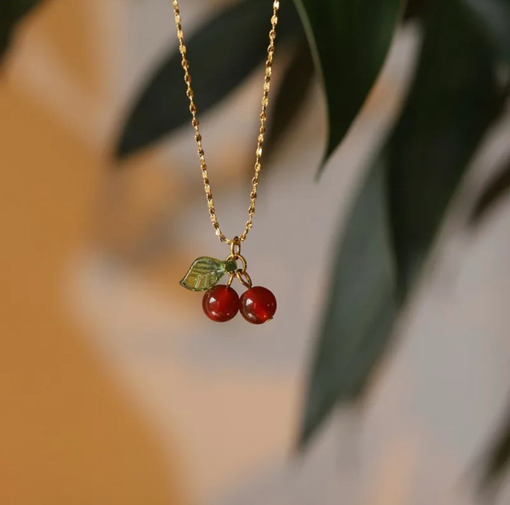 Collar Cherry